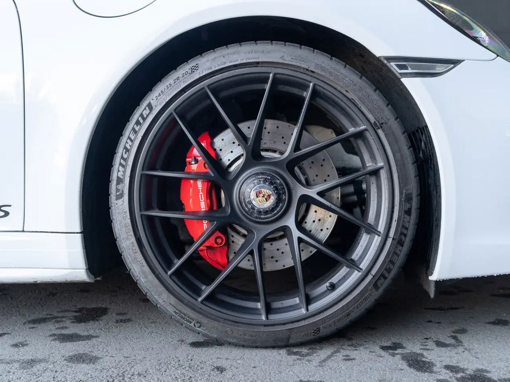 Porsche 991.2 Carrera GTS