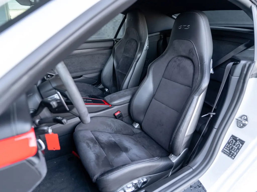 Porsche 991.2 Carrera GTS