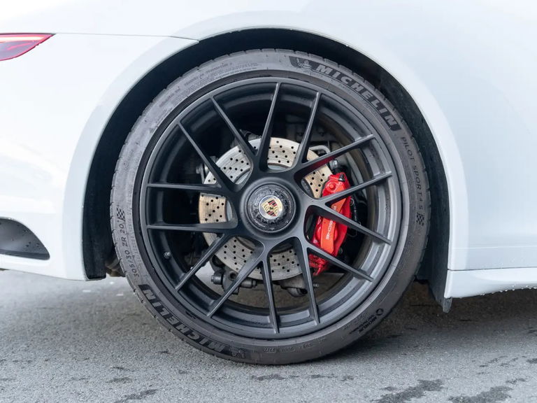 Porsche 991.2 Carrera GTS