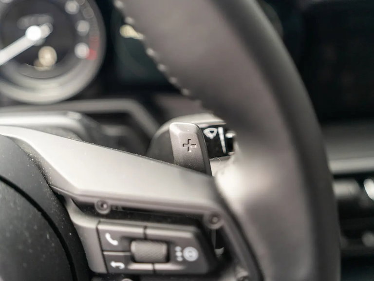 Porsche 992 Carrera 4 GTS