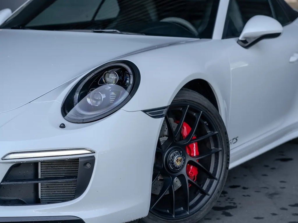 Porsche 991.2 Carrera GTS