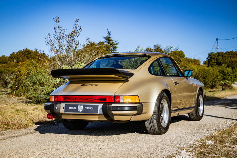 Porsche 911 Carrera 3.2