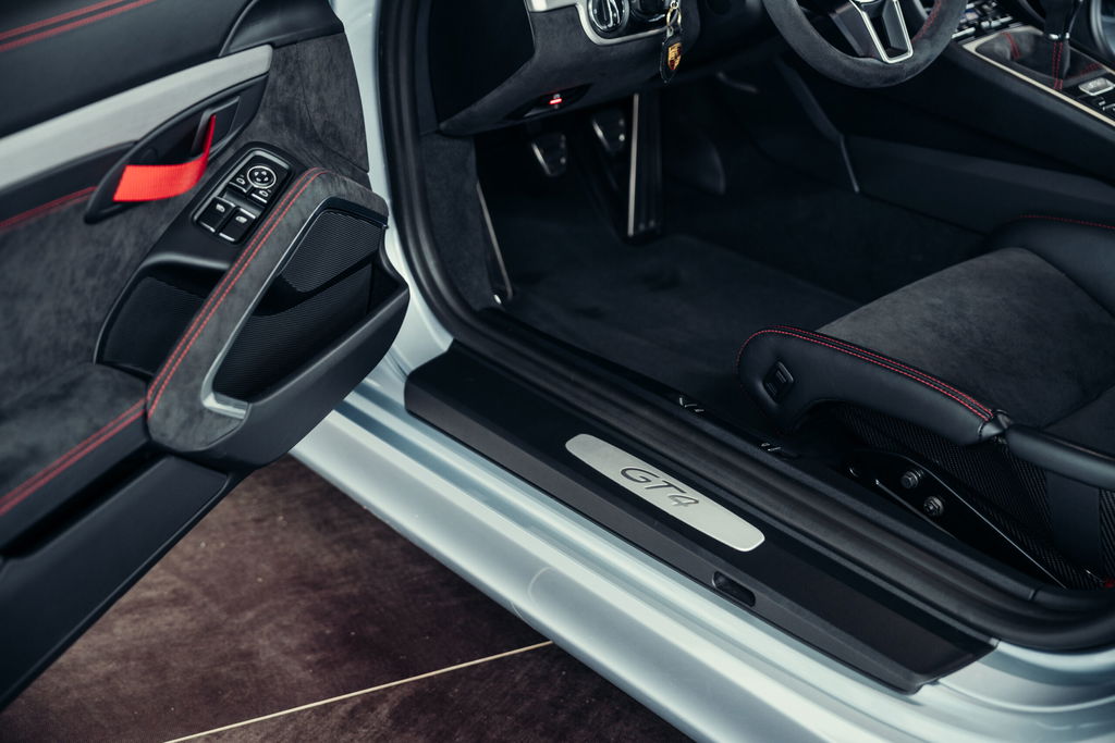 Porsche 981 Cayman GT4