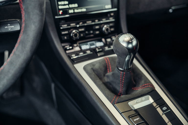 Porsche 981 Cayman GT4