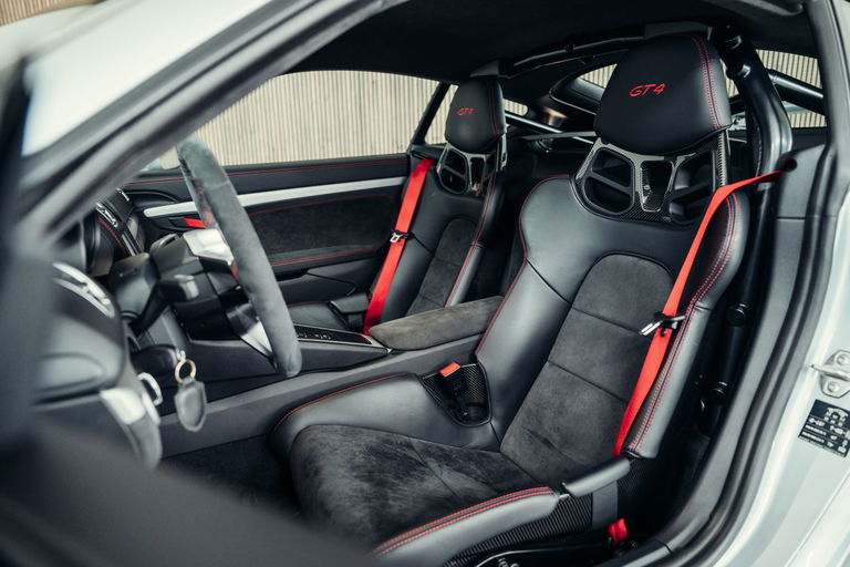 Porsche 981 Cayman GT4