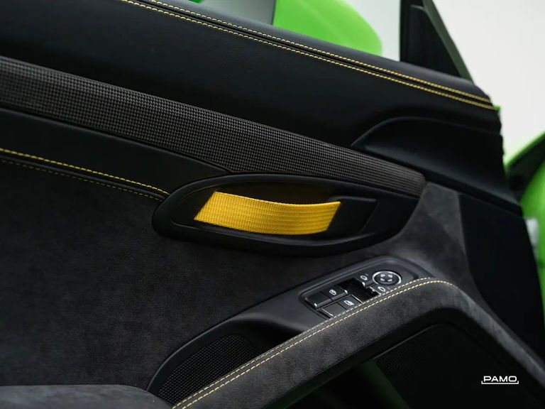 Porsche 718 Cayman GT4