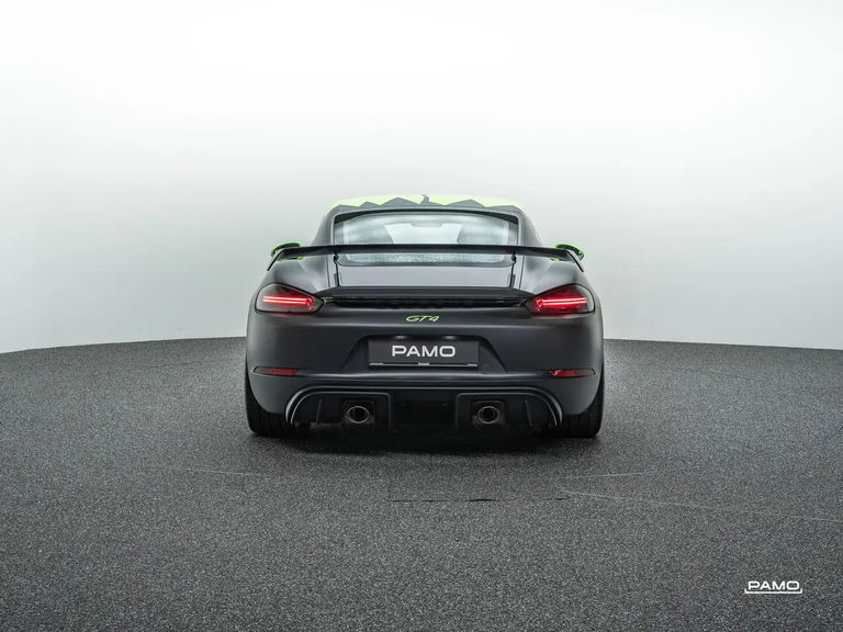 Porsche 718 Cayman GT4