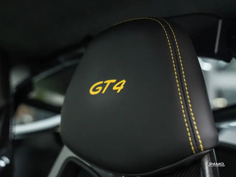 Porsche 718 Cayman GT4