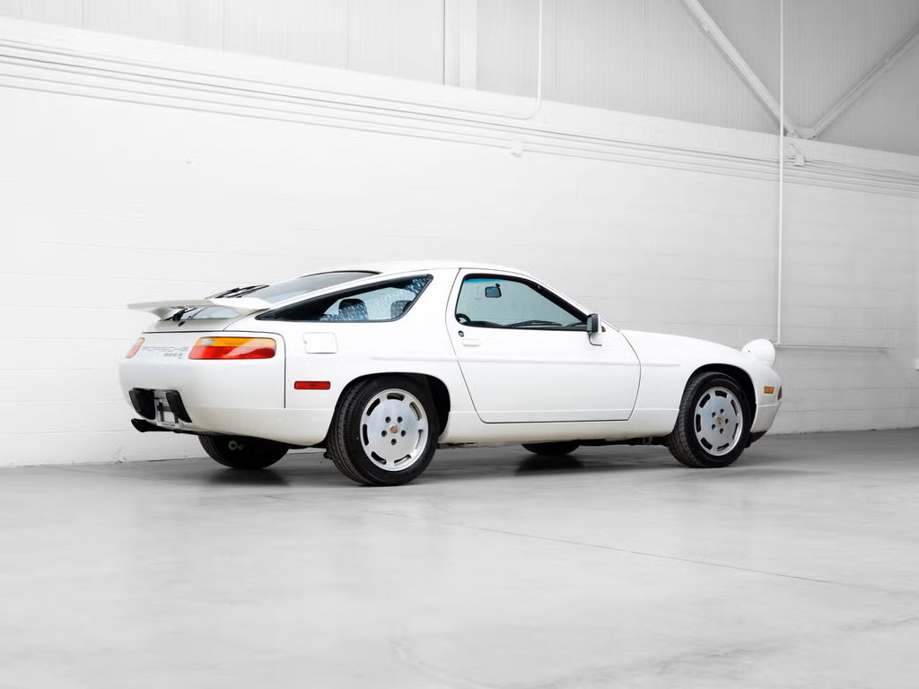 Porsche 928 S4