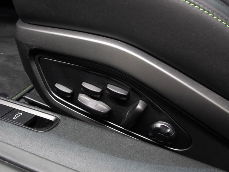 Porsche 992 Carrera T