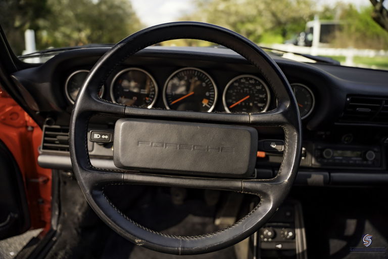 Porsche 911 Carrera 3.2