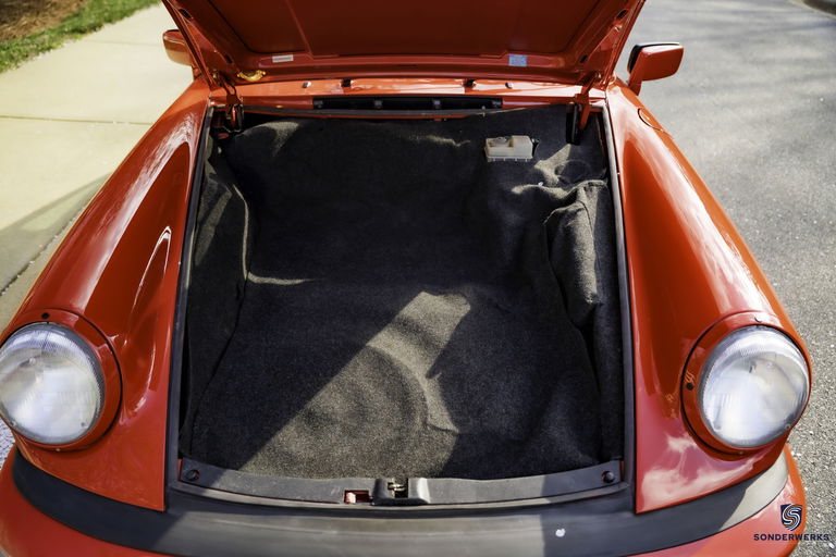 Porsche 911 Carrera 3.2