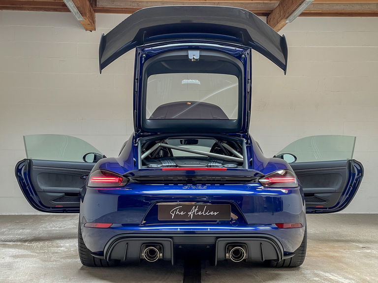 Porsche 718 Cayman GT4 RS