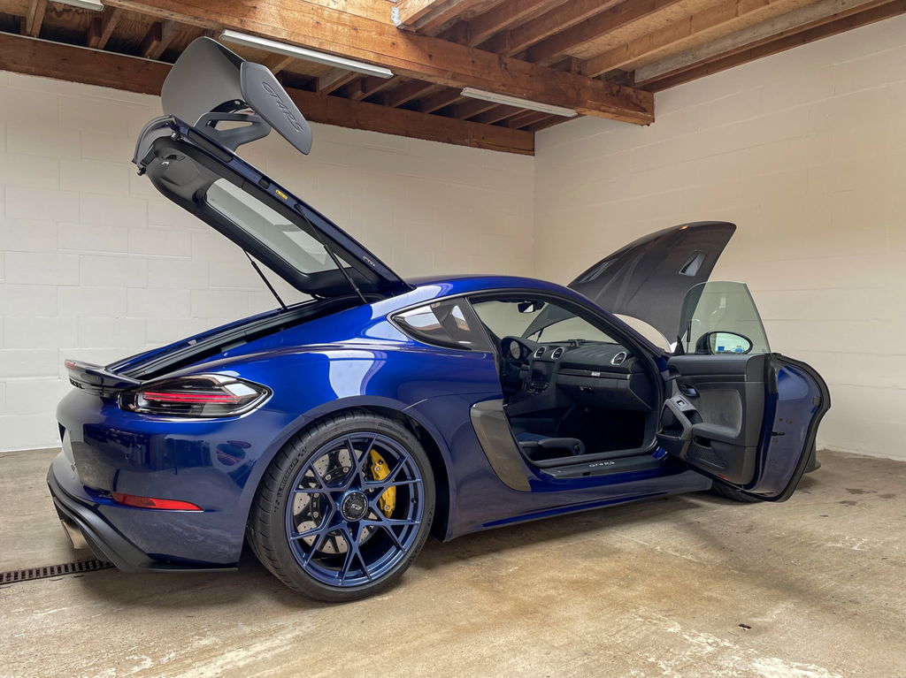 Porsche 718 Cayman GT4 RS