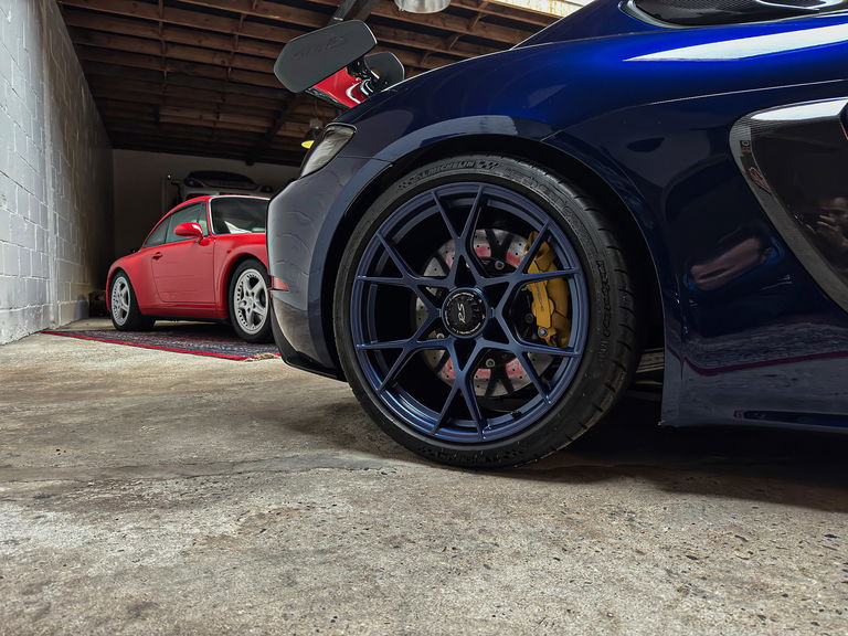 Porsche 718 Cayman GT4 RS