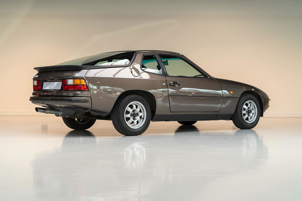 Porsche 924