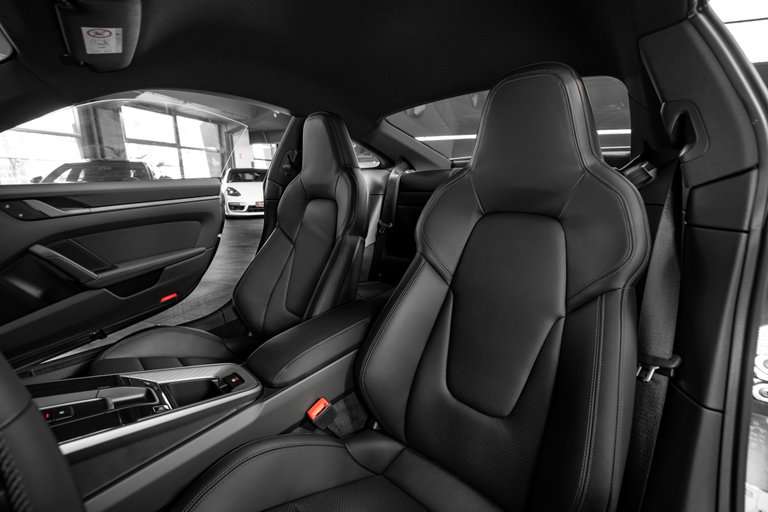 Porsche 992 Carrera