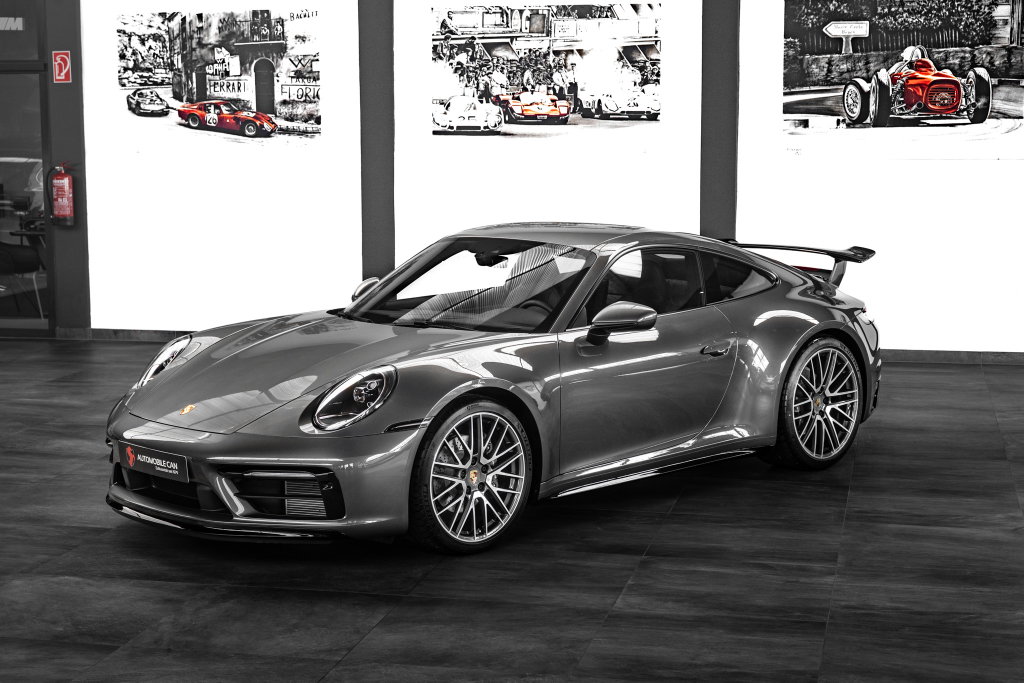 Porsche 992 Carrera