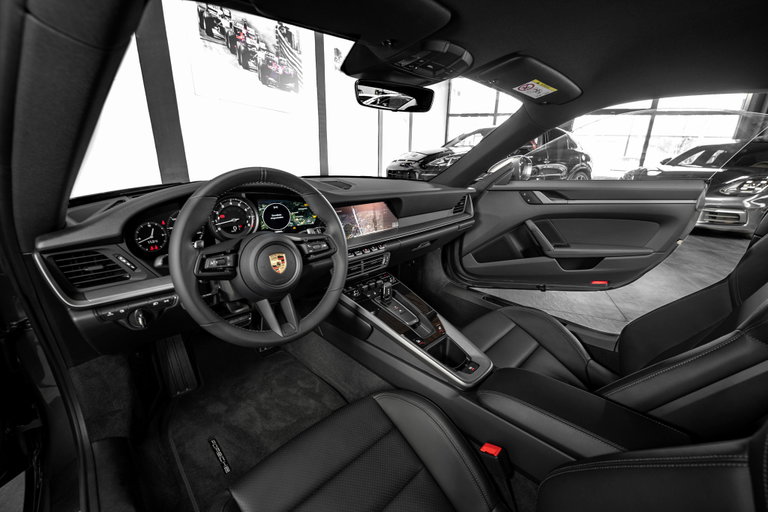 Porsche 992 Carrera