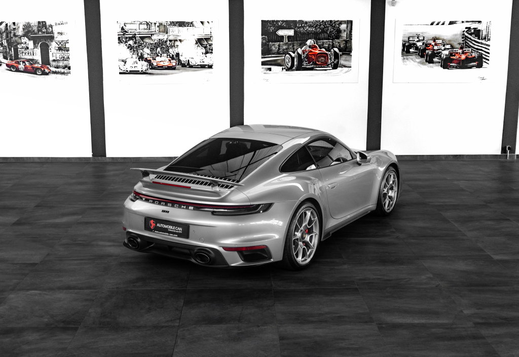 Porsche 992 Turbo