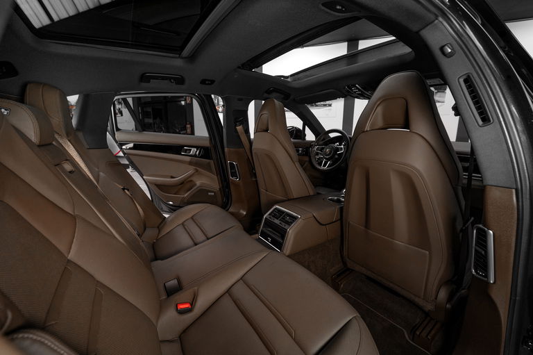 Porsche Panamera 4