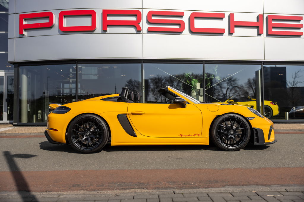 Porsche 718 Spyder RS