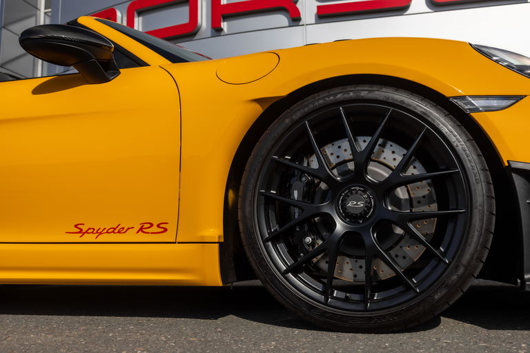 Porsche 718 Spyder RS