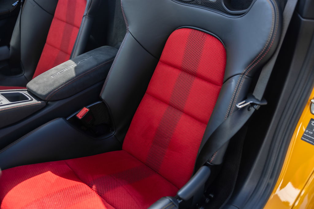 Porsche 718 Spyder RS