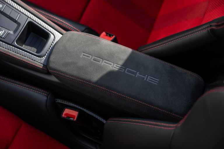 Porsche 718 Spyder RS