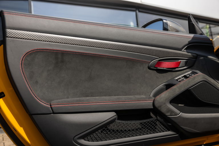 Porsche 718 Spyder RS