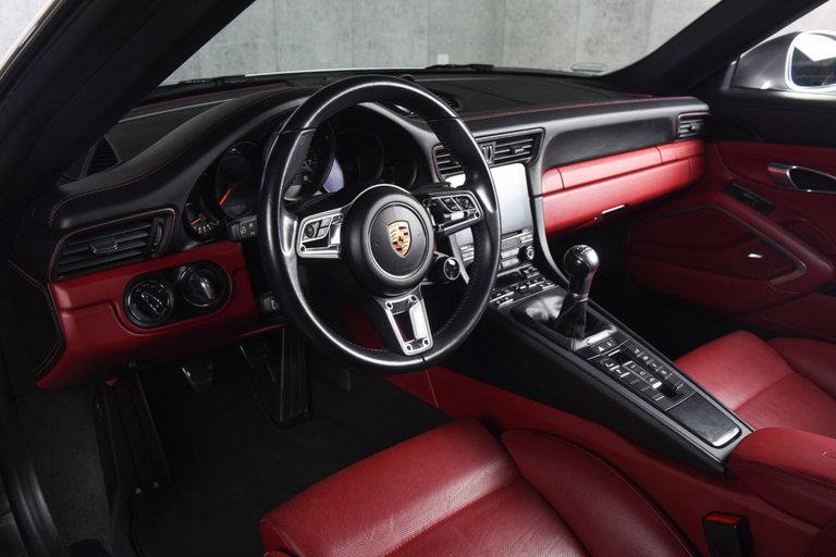 Porsche 991.2 Carrera GTS