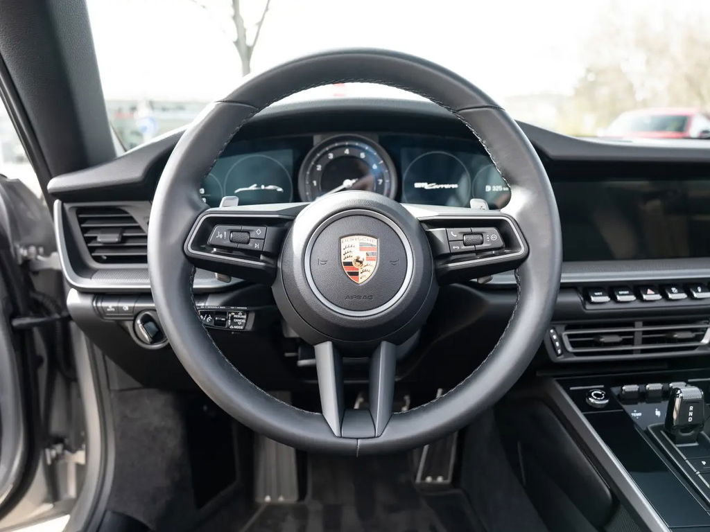 Porsche 992 Carrera