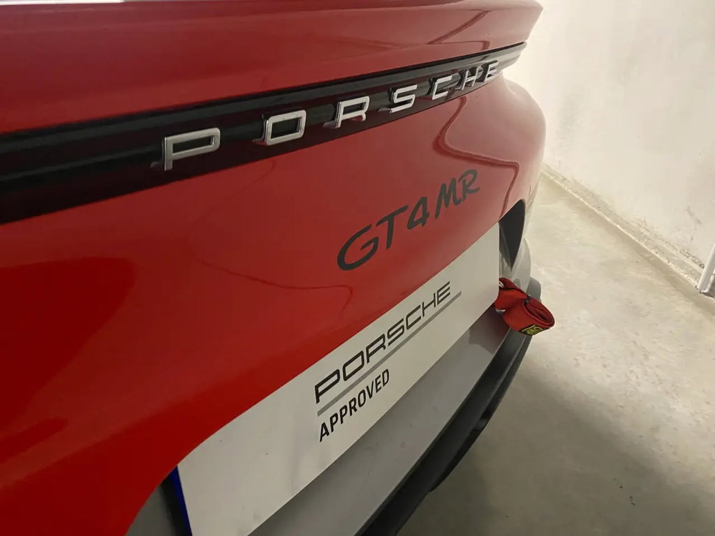 Porsche 718 Cayman GT4