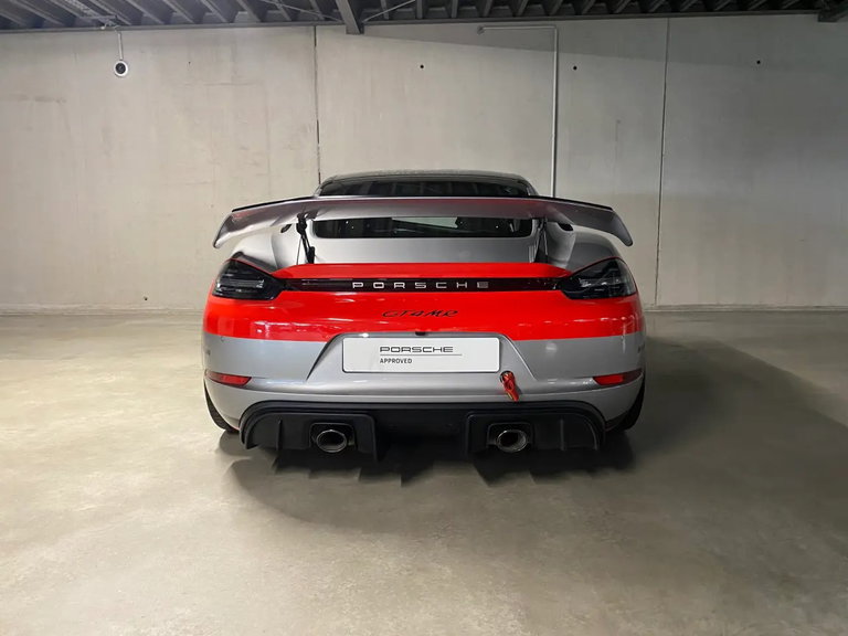 Porsche 718 Cayman GT4
