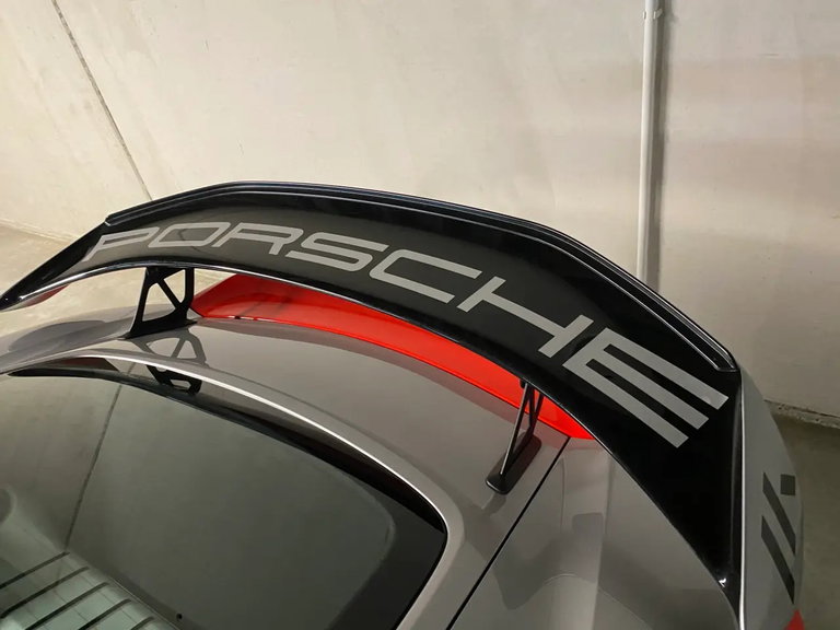 Porsche 718 Cayman GT4