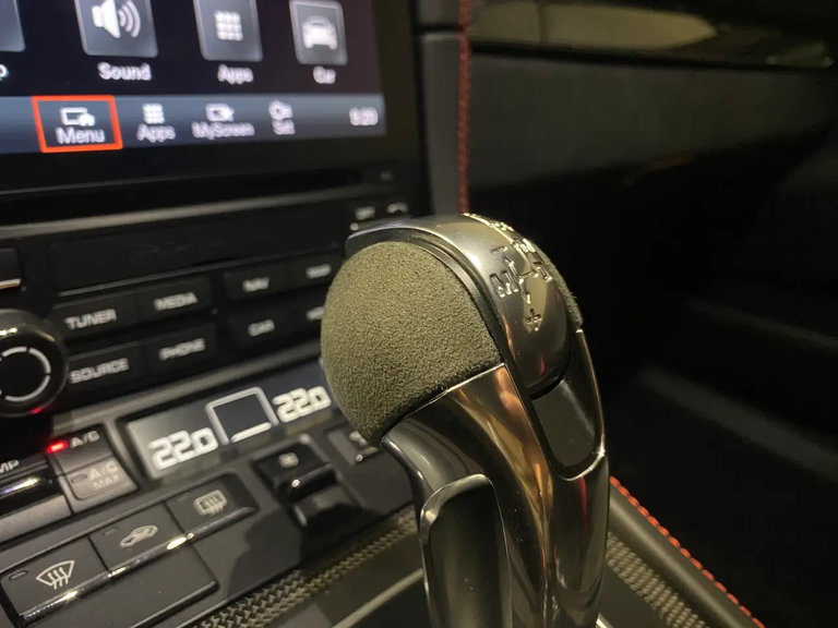 Porsche 718 Cayman GT4