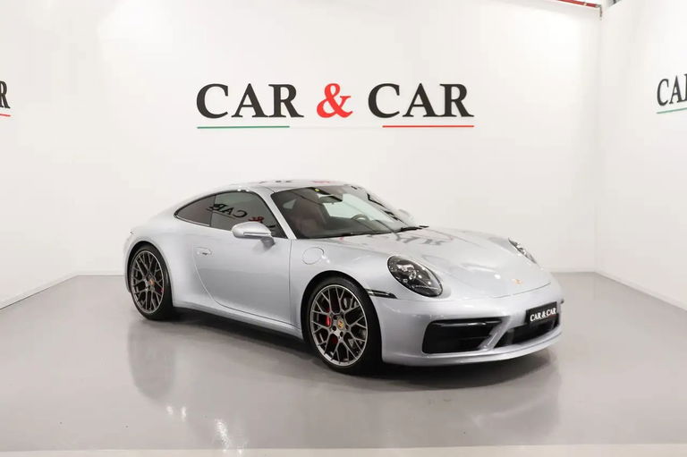 Porsche 992 Carrera 4S