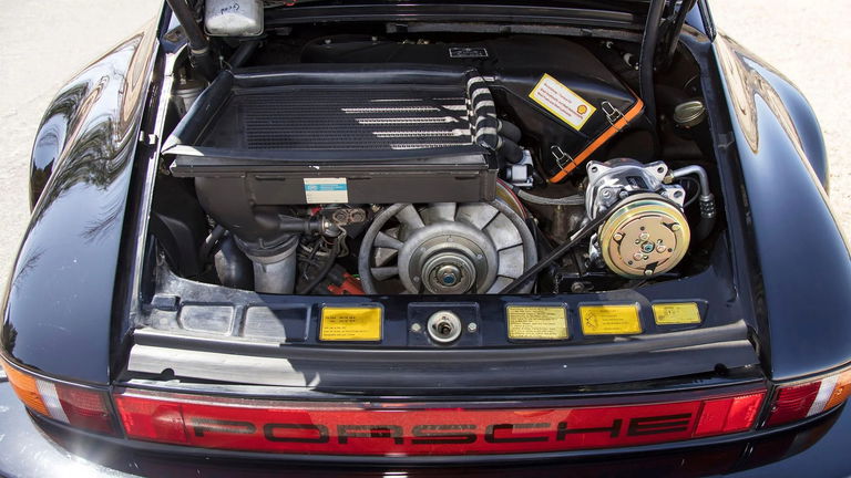 Porsche 911 Turbo 3.3 (US)