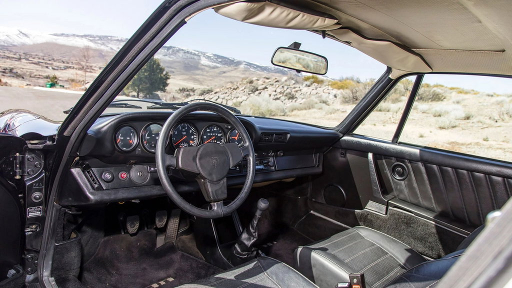 Porsche 911 Turbo 3.3 (US)