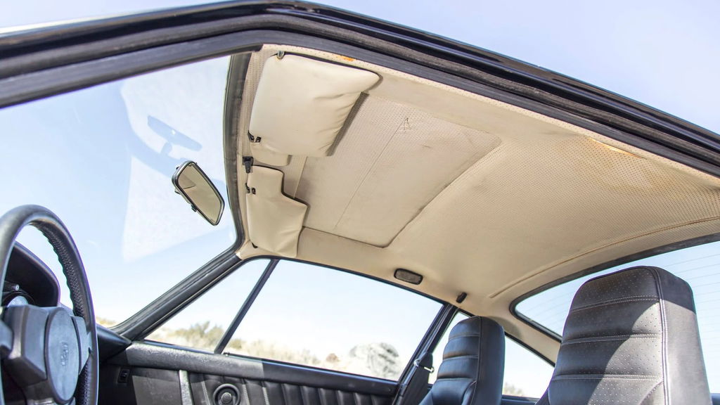 Porsche 911 Turbo 3.3 (US)