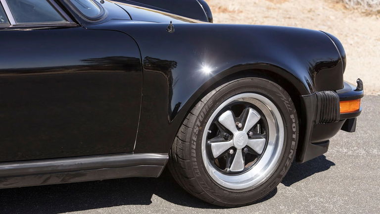 Porsche 911 Turbo 3.3 (US)