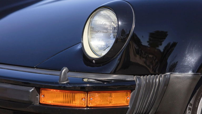 Porsche 911 Turbo 3.3 (US)