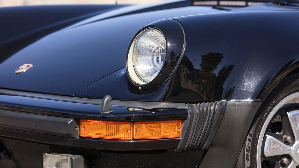 Porsche 911 Turbo 3.3 (US)