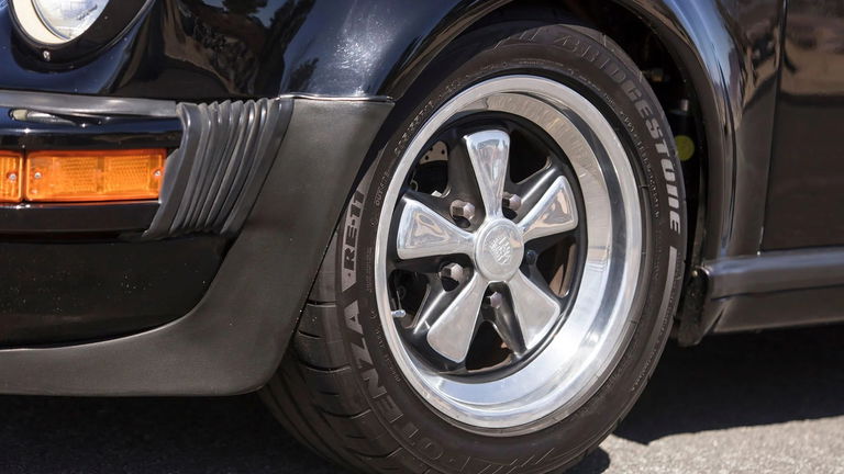 Porsche 911 Turbo 3.3 (US)