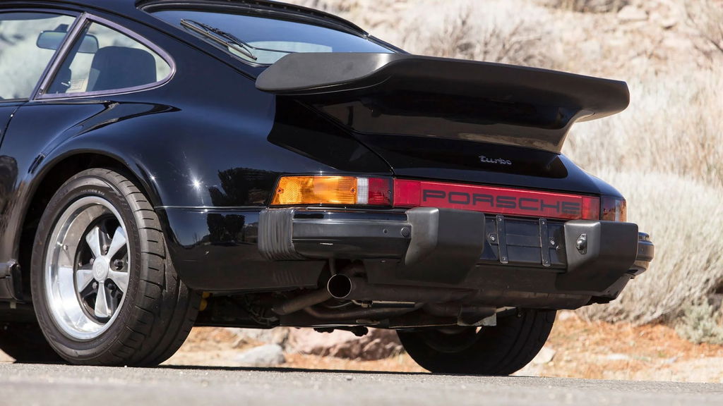 Porsche 911 Turbo 3.3 (US)