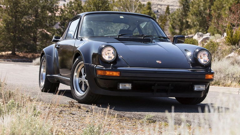 Porsche 911 Turbo 3.3 (US)