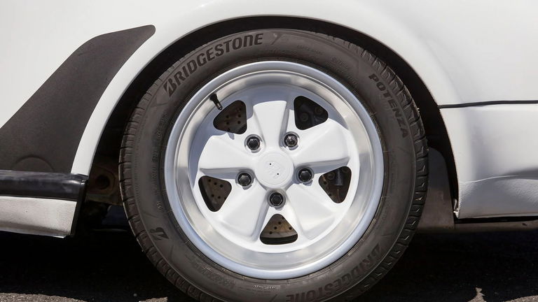 Porsche 911 Carrera 3.2 Speedster (US)