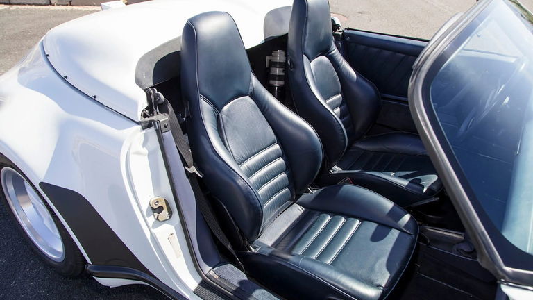 Porsche 911 Carrera 3.2 Speedster (US)