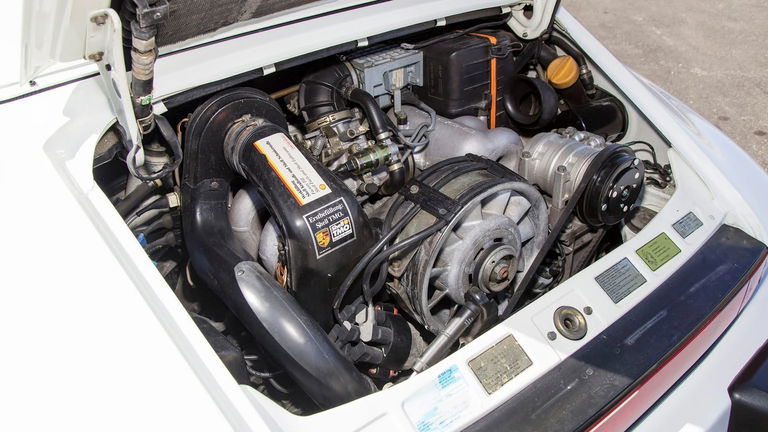 Porsche 911 Carrera 3.2 Speedster (US)
