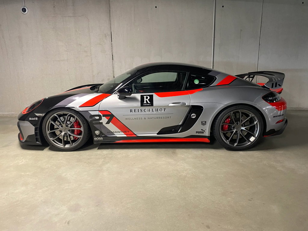 Porsche 718 Cayman GT4